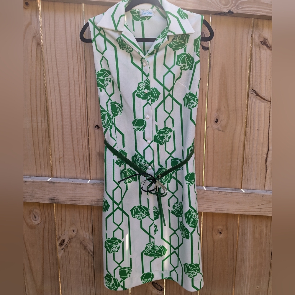 Vintage 60s/70s Debbi Brooks Belted Button Down Dress
